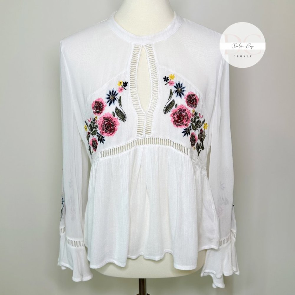 SFERA COLLECTION Boho Embroider Blouse Size S Sfera Collection